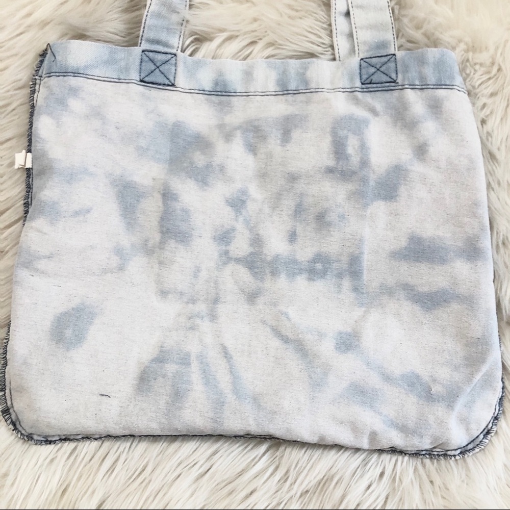 🔴SOLD🔴 GUESS Jeans Bleach Dye Hand Bag - Picture 5 of 8